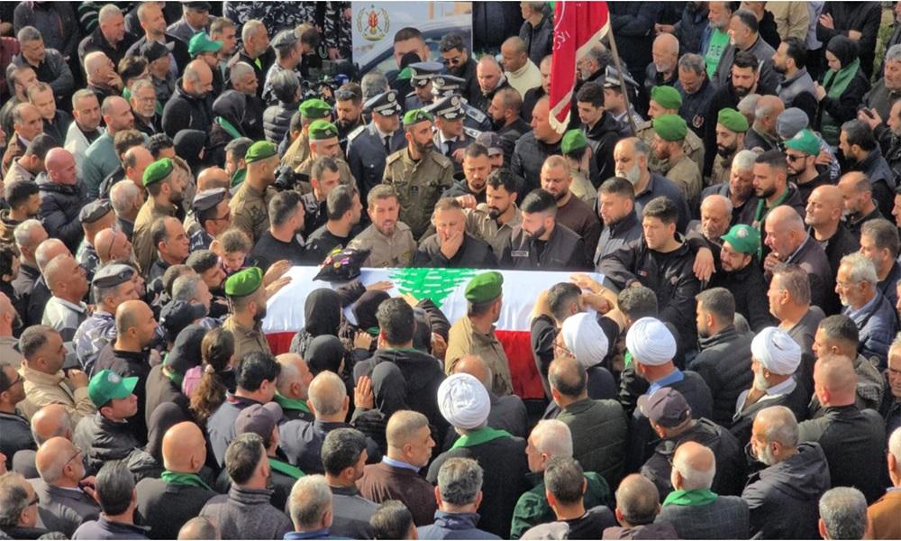 بعد استشهاده بغارة يانوح.. قوى الأمن تشيع وتنعي المعاون أول حسن علي جابر
