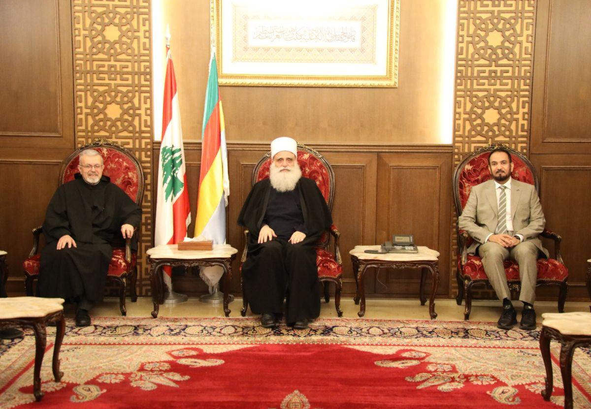 شيخ العقل يبحث مع اللجنة العليا للأخوّة الإنسانية في الإمارات قضايا الحوار