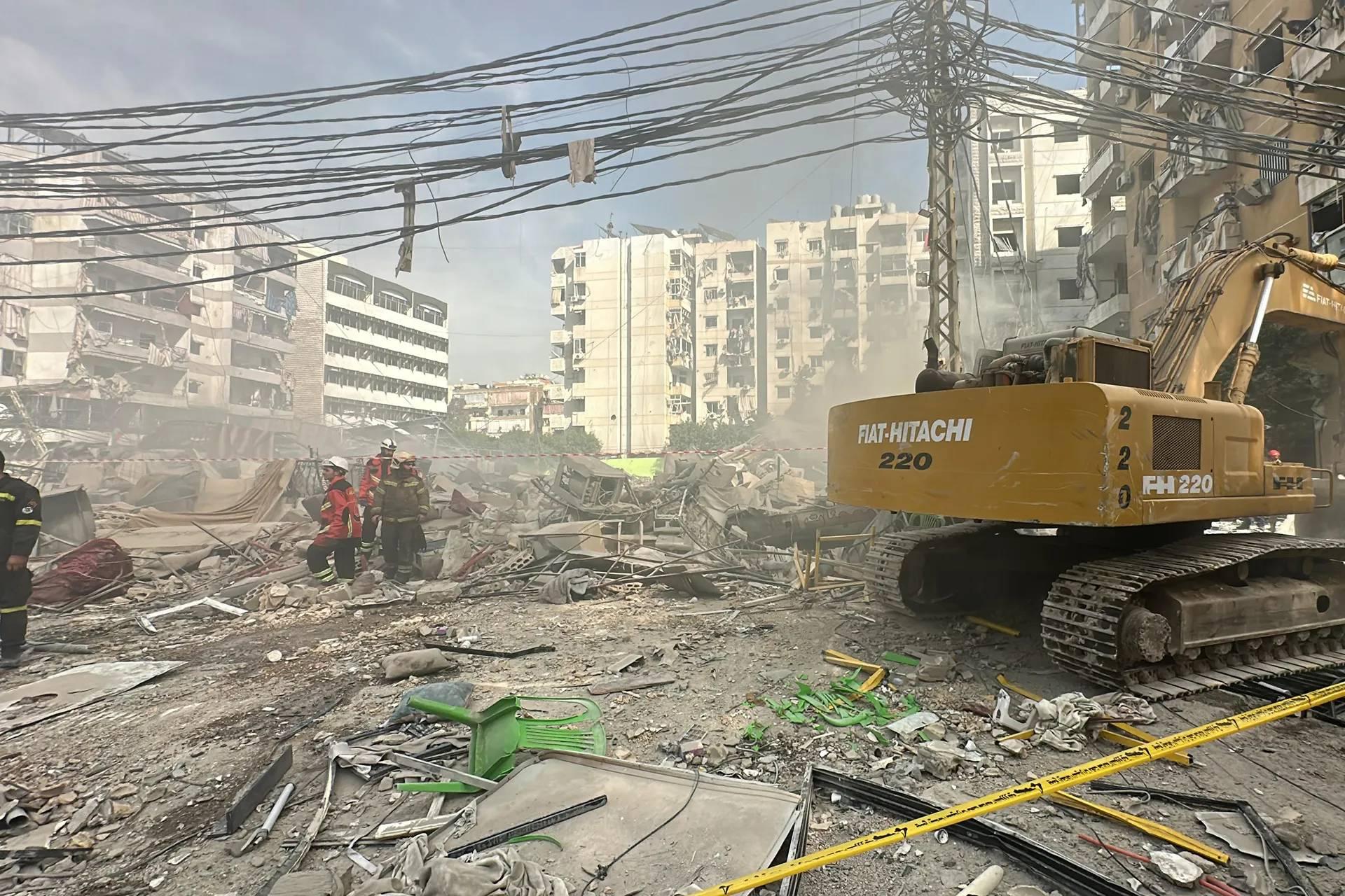  الجيش الإسرائيلي ينشر مكالمة مع أحد سكان الضاحية: "خلصونا منون"