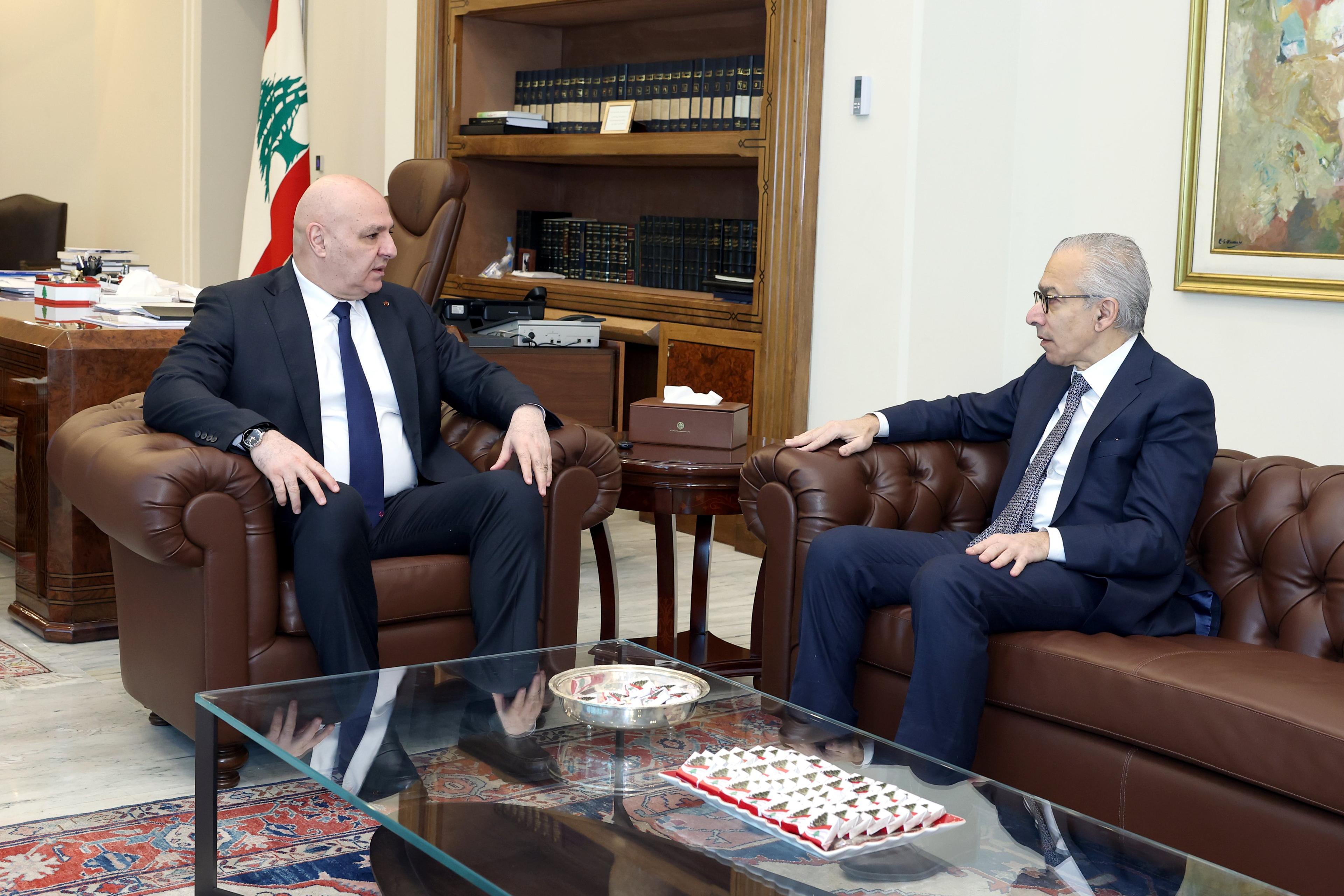 البساط يطمئن: الأمن الغذائي مؤمَّن لعدة أشهر ولن نسمح بأي استغلال للظروف