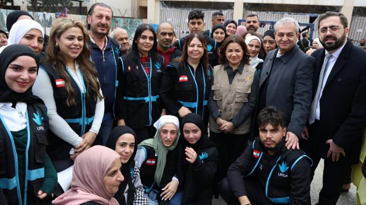 السيد تتفقد برفقة رئيس بلدية صيدا أوضاع النازحين