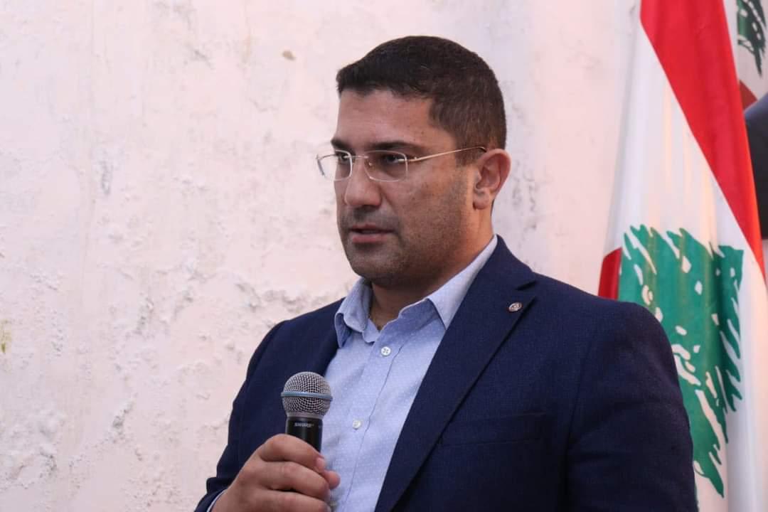 إيلي صقر: قرار إنشاء "مركز إيواء للنازحين" في الكرنتينا يفتح الباب أمام تحوله ملاذ لعناصر مسلحة