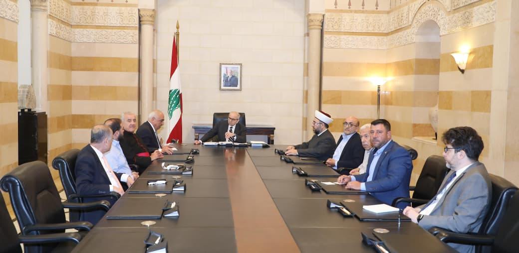 سلام يبحث مع وفد من إقليم الخروب واقع النزوح في المنطقة