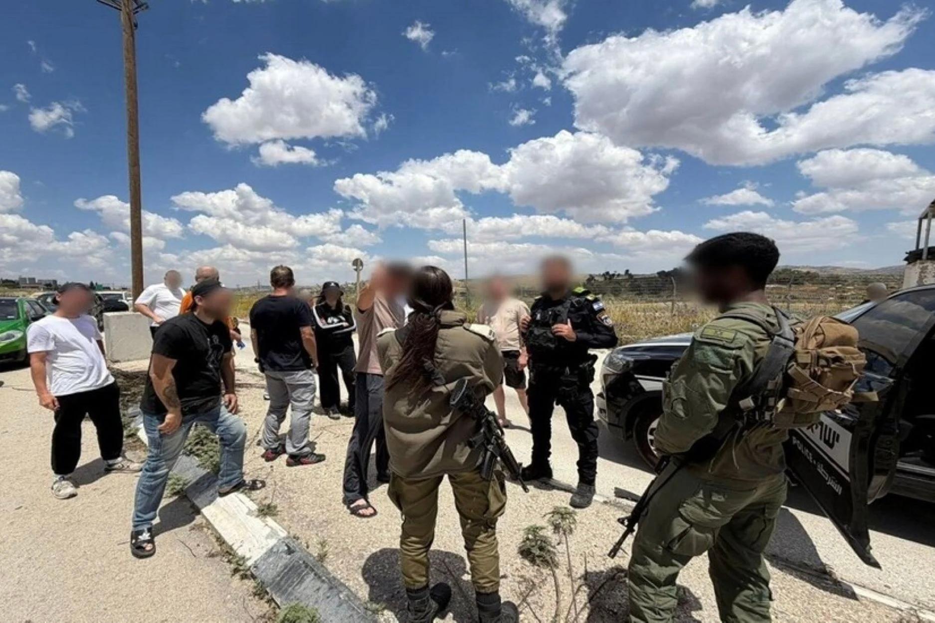 إسرائيليون يتسلّلون إلى لبنان لالتقاط الصور والجيش الإسرائيلي يعتقلهم