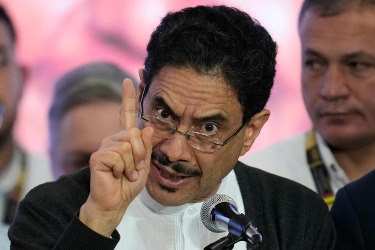 مرشح مؤيد لترامب يتصدر السباق الرئاسي في كولومبيا بتعهد بحملة أمنية شرسة ضد الجريمة