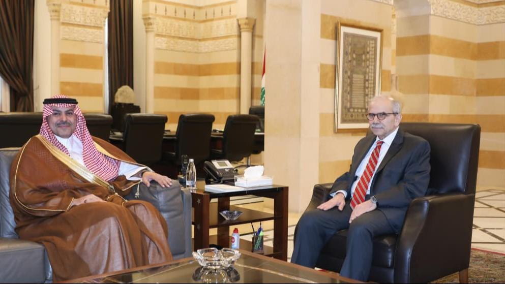 سلام يلتقي سفير السعودية في زيارة بروتوكولية