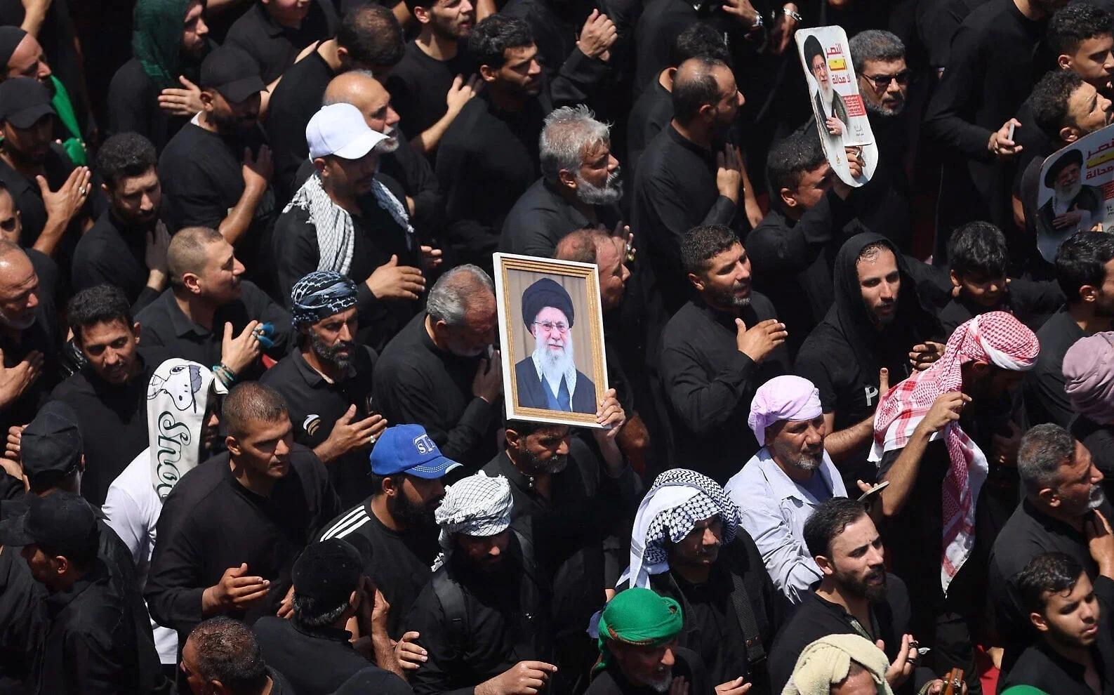 إيران تتّهم روبيو بإبعاد 13 دولة عن جنازة خامنئي