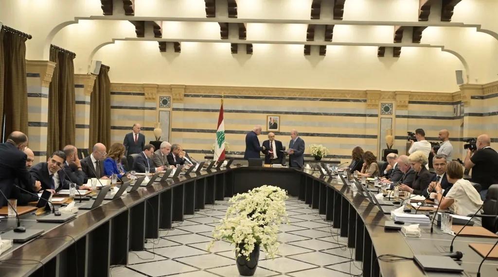 مجلس الوزراء يقر بيوتاً جاهزة للمتضررين وتراخيص مطار القليعات وتعيينات