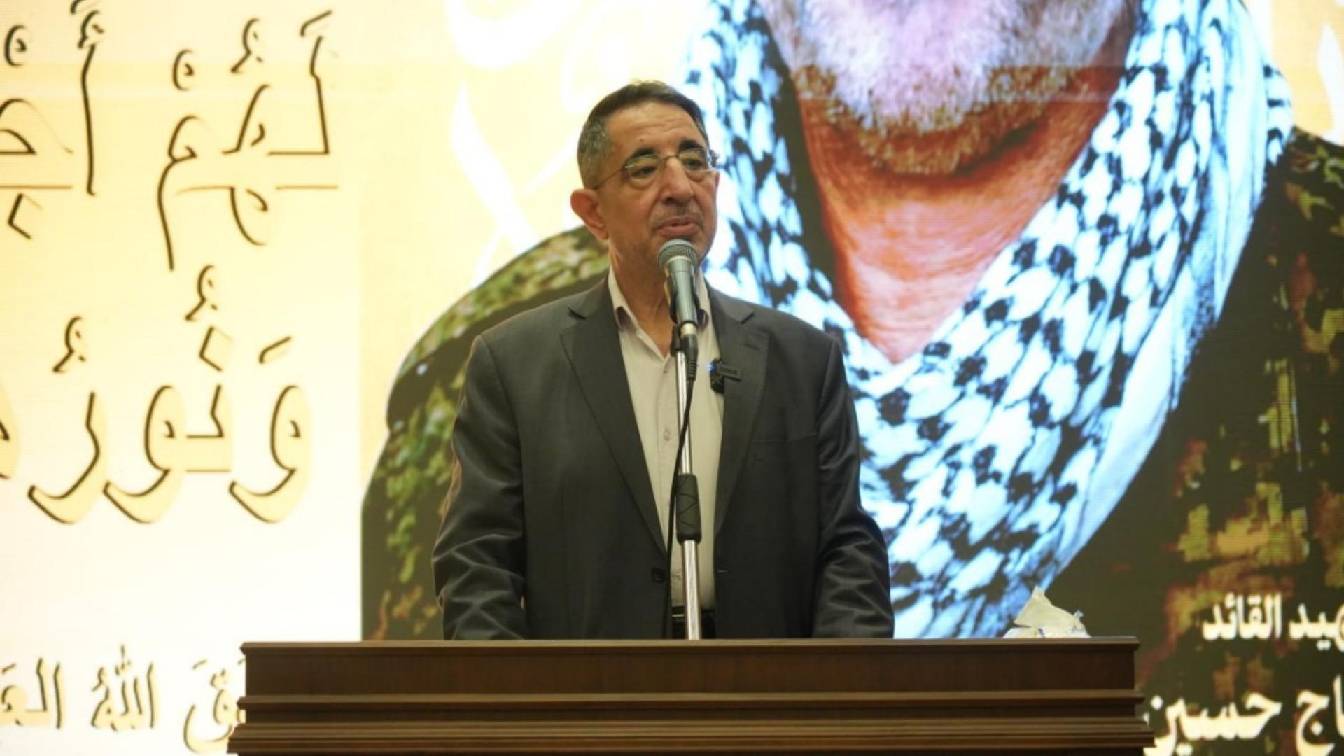  النائب حسين الحاج حسن: لن تستطيعوا ومعكم القوات الأجنبية نزع السلاح