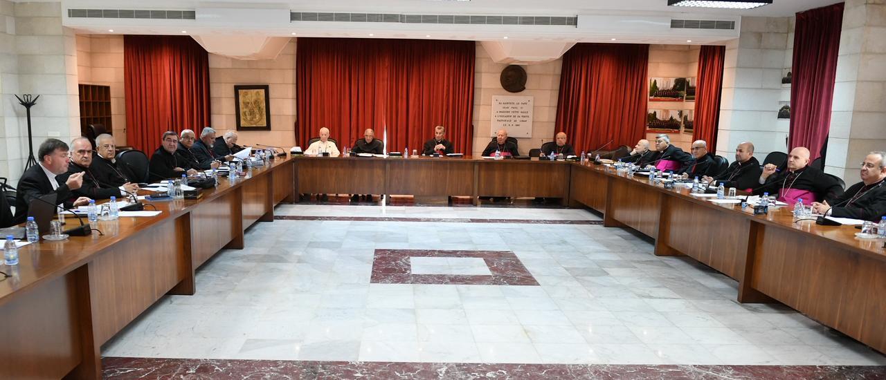 المطارنة الموارنة: ندعم المفاوضات بين لبنان وإسرائيل برعاية أميركية