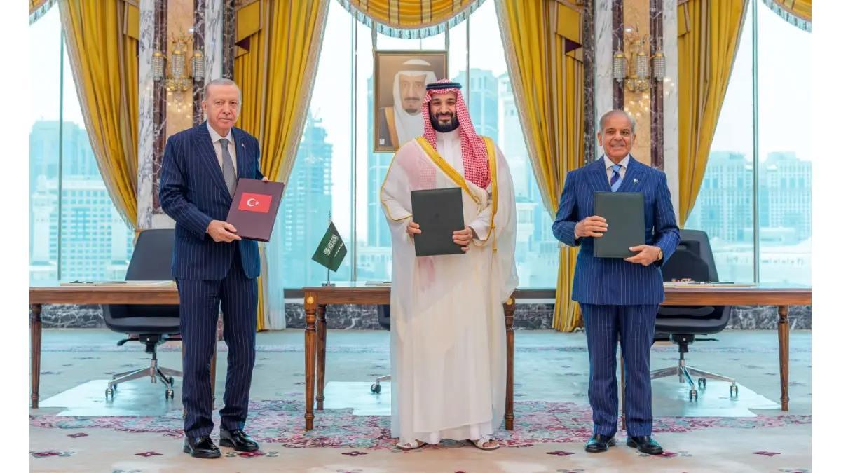 اتفاق "دفاع مشترك" بين السعودية وباكستان وتركيا
