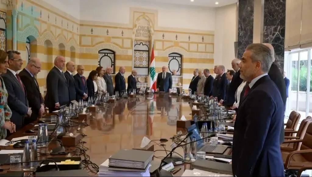 مجلس الوزراء يقر 6 رواتب إضافية لموظفي القطاع العام وتقسيط المفعول الرجعي.. عون: زيارة واشنطن فتحت أبواباً للبنان وتقدّم في ملفي الحدود والأسرى