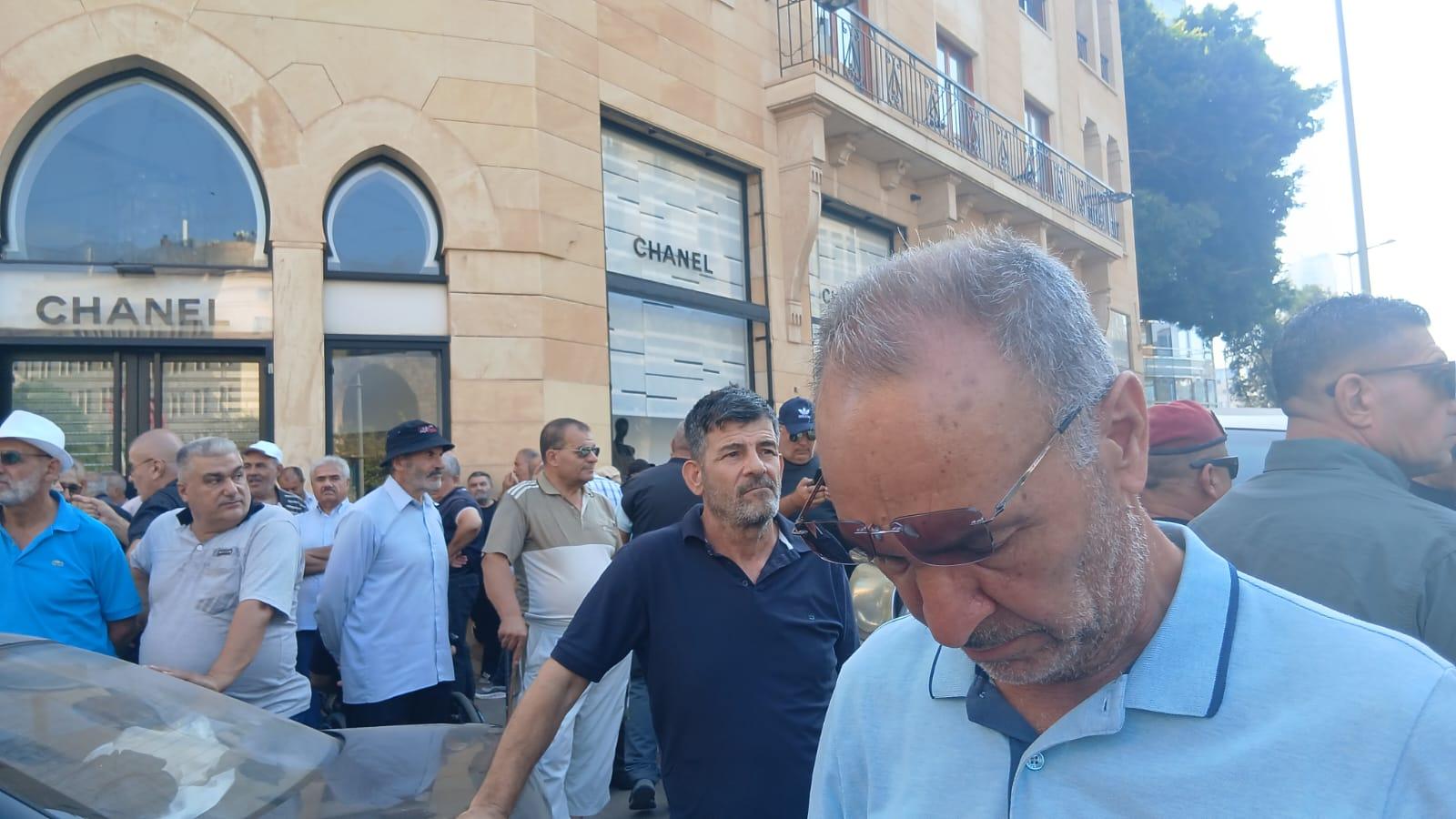 قبيل الجلسة التشريعية.. اعتصام للقطاع العام في رياض الصلح