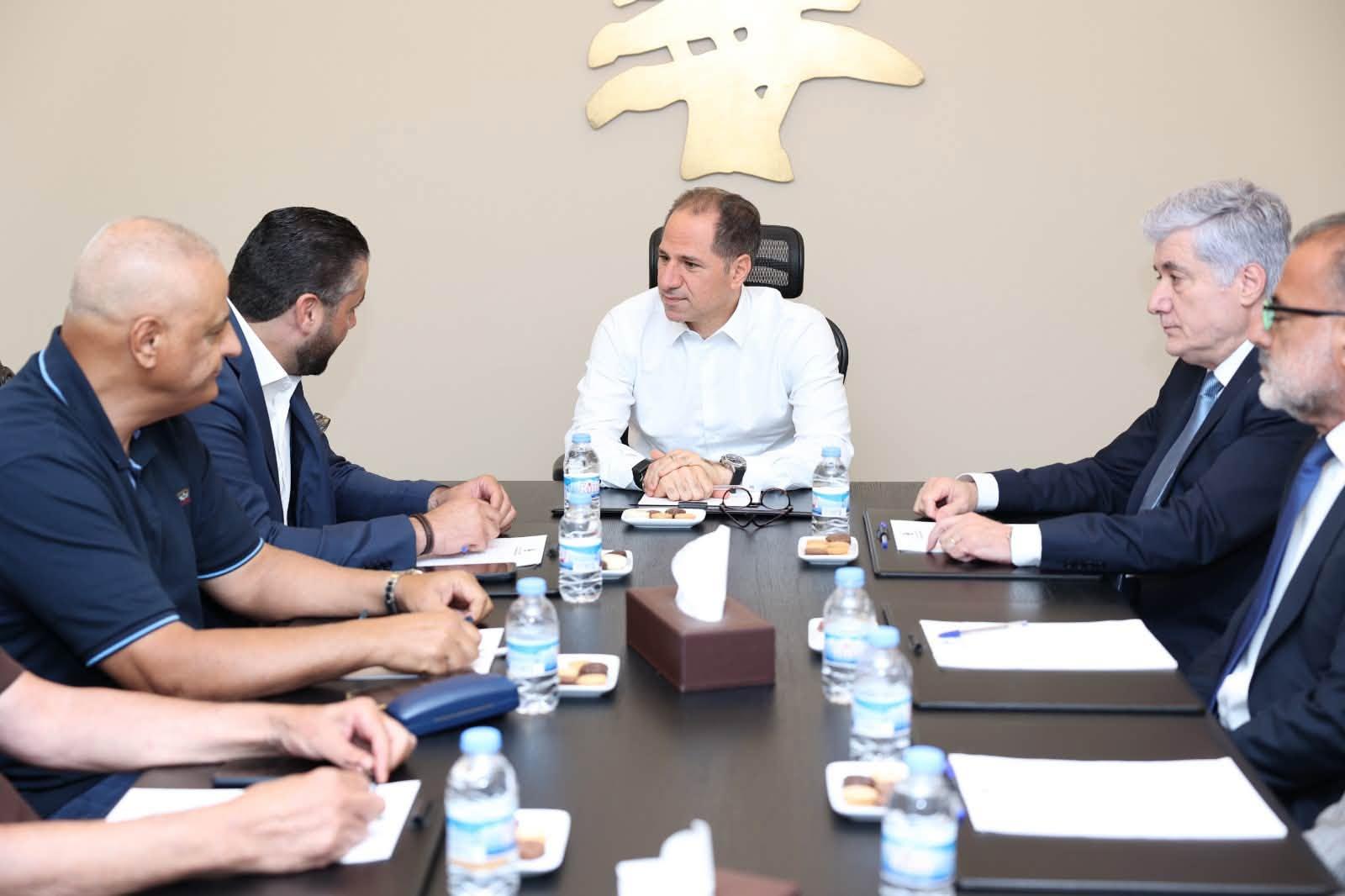 سامي الجميل يستقبل رؤساء بلديات المتن الأعلى