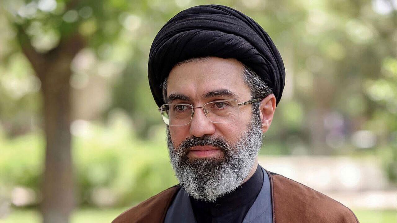رسالة مكتوبة لمجتبى خامنئي: علينا تحويل نقاط الخلاف والتركيز على الإيجابيات