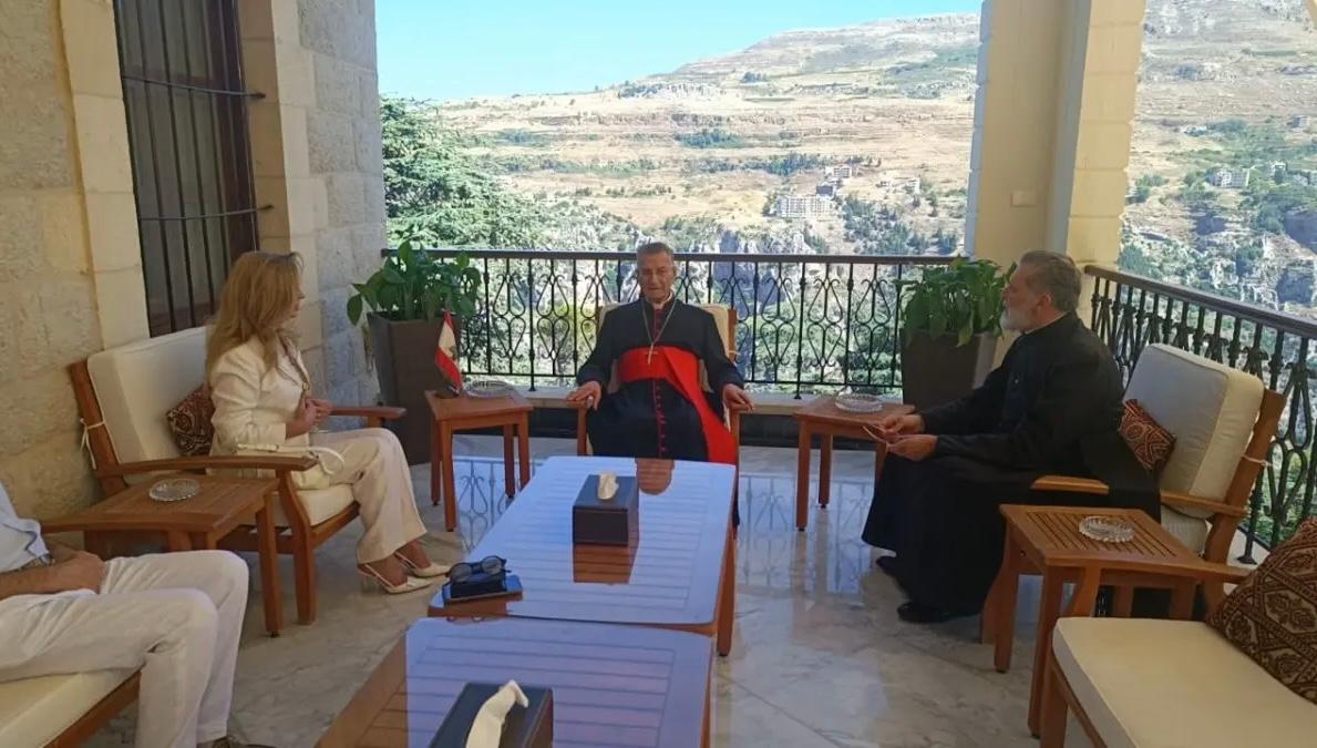 البطريرك الراعي يطلع من رئيسة كاريتاس مار مارون في المكسيك على أوضاع الجالية