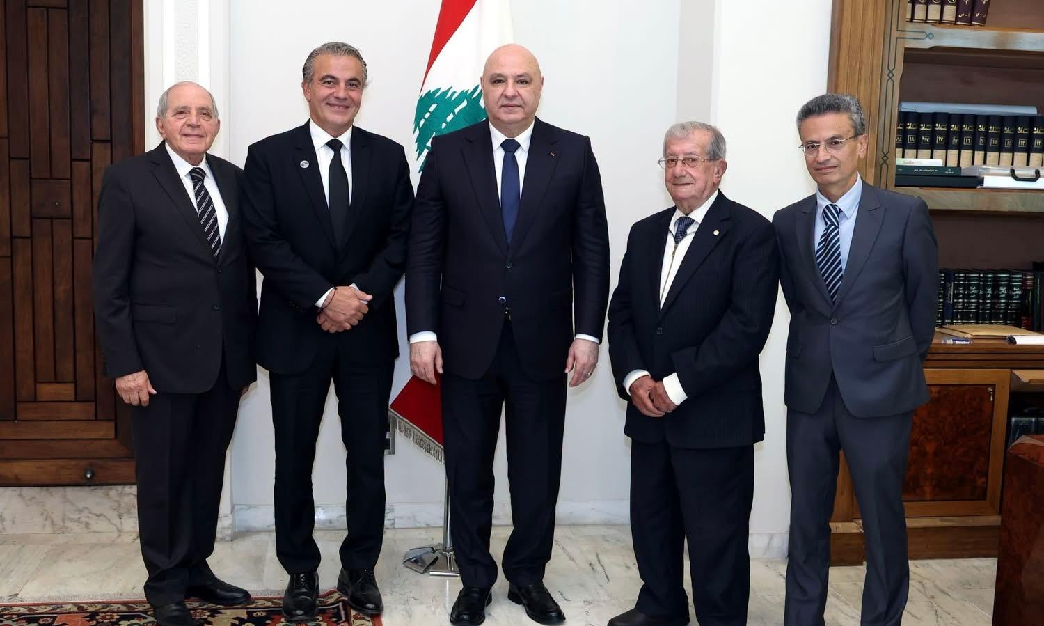 الرئيس عون يستقبل رئيس قادة الشرطة الكنديين داغر ويهنّئه ويؤكد اعتزاز لبنان بأبنائه في المهجر