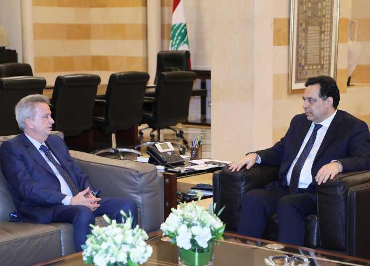 حكومة اللا رؤية واللا جرأة تقذف كرة لهب اخفاقاتها المالية الى "المركزي" الاصرار على ضخ الدولار خلافا لرأيه يسقط ..لا حل الا بقرارات سياسية استراتيجية
