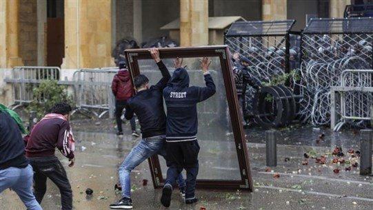 قوى الأمن للمواطنين السلميين: انسحبوا من الأمكنة التي تجري فيها أعمال شغب