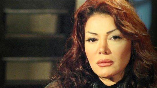 بعد توقّف الحفلات الغنائية... ليلى غفران تعرض مقتنياتها للبيع