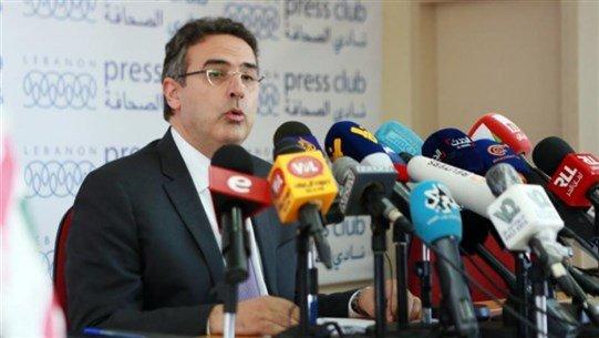 إستقالة ألان بيفاني: نهاية انتفاضة مدير عام