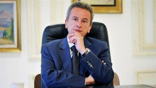 ثلاث محاولات فاشلة لإقالة سلامة... انتهت بالتسليم بحاكميته الرقمية