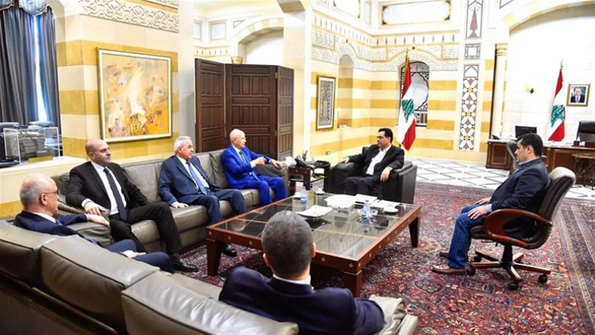 دياب بحث مع وفد نيابي بقاعي في موضوع الطريق الدولية ونفق بيروت - البقاع