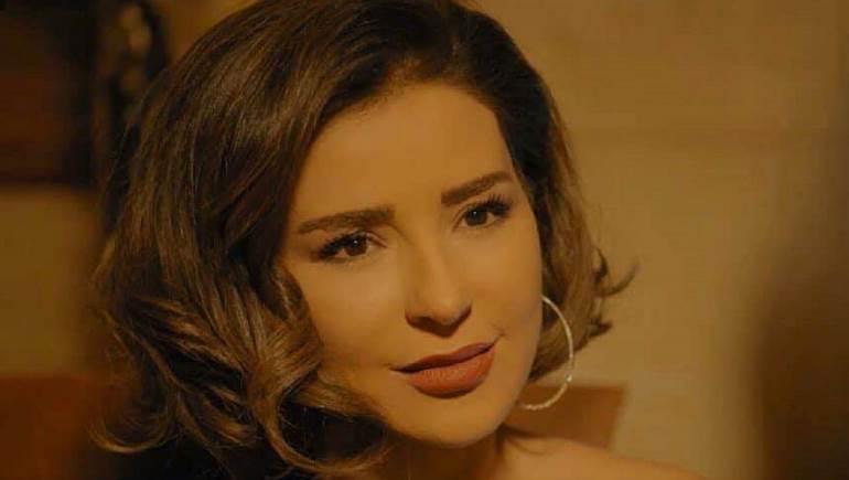 ماغي بو غصن:بداخلي امرأة تحزن وتبكي وتشعر بخيانة المقربين