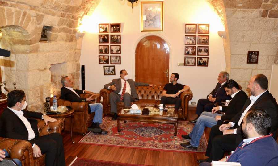 ارسلان عرض ووزيري الصناعة والشؤون الإجتماعية المستجدات