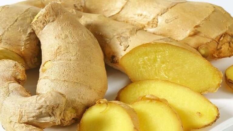 الإفراط بتناول الليمون والزنجبيل يخفض مناعة الجسم