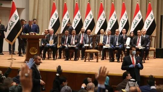 رئيس الحكومة العراقية مصطفى الكاظمي يؤدي اليمين الدستورية