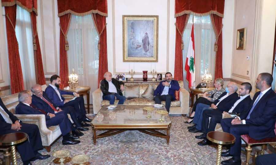 جنبلاط من بيت الوسط: سأشارك في لقاء بعبدا و"لن نفقد الأمل".. الحريري: في الانهيار الحوار "لا ينفع بدون نتائج"