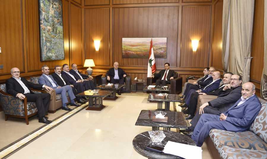 بين حوار بعبدا وانقسام الشارع والرسائل السياسية إلى دياب...