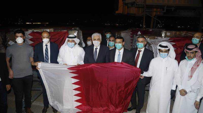 وصول الطائرة القطرية محملة ب11 طناً من المساعدات إلى مطار بيروت