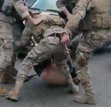 ظروف قاسية تتحكم بأداء عناصر الجيش فتسبب "اخطاء" لا ترضي القيادة مجموعــات "الخنـــدق" غير المنضبطة خارج سيطرة الحزب و"الحركة"