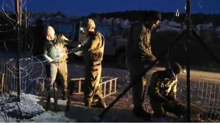 اسرائيل ترمم الثغرة في السياج عند الحدود مع ميس الجبل