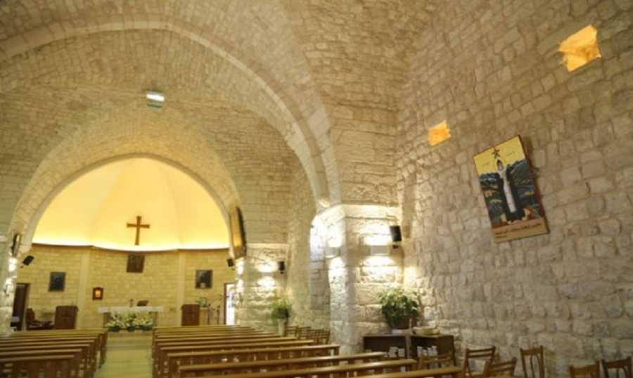 بغياب المؤمنين.. كنائس لبنان احتفلت بالفصح والشعانين عبر التواصل الاجتماعي ومكبرات الصوت