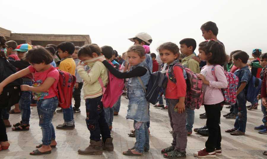 الأساتذة المستعان بهم لتعليم السوريين: لا عودة الى المدارس حتى تحقيق مطالبنا