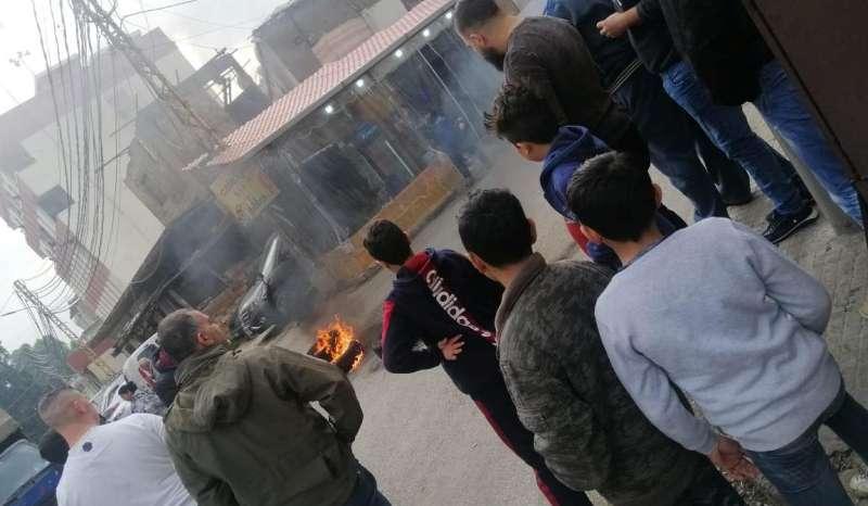 مواطنون موالون للثنائي الشيعي ينتفضون في الضاحية..وحزب الله يتدخّل