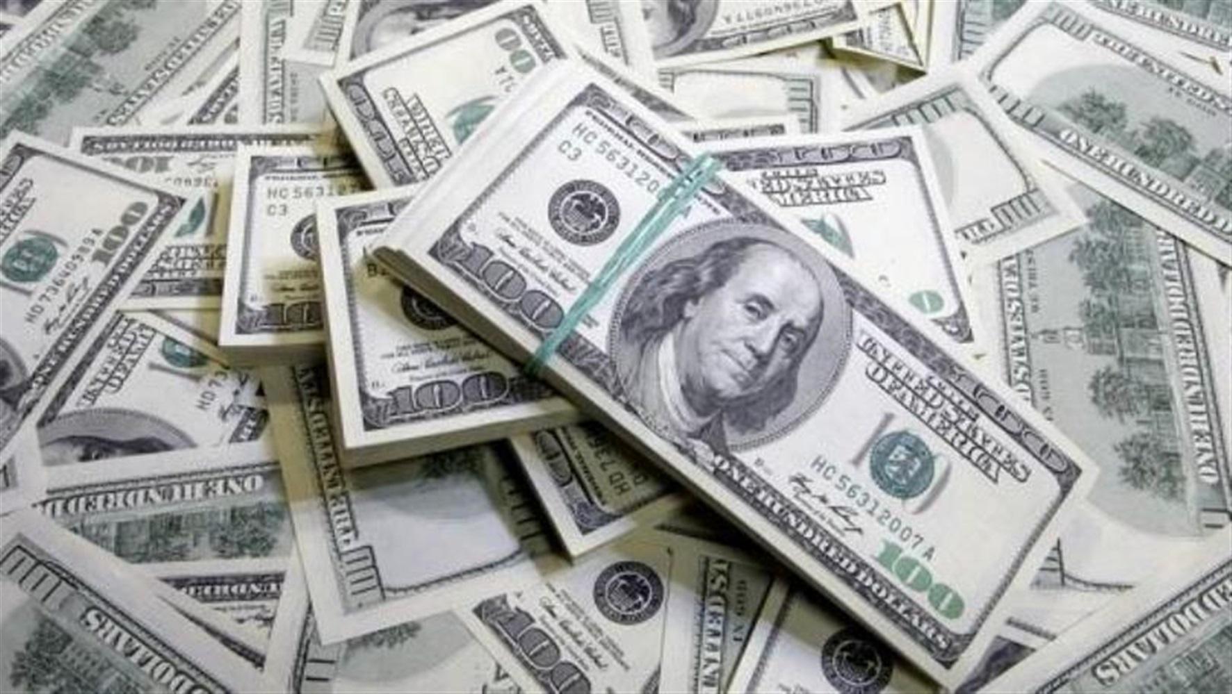 فضيحة تحويل سياسيين لبنانيين مليارات الدولارات للخارج تُربك المصارف