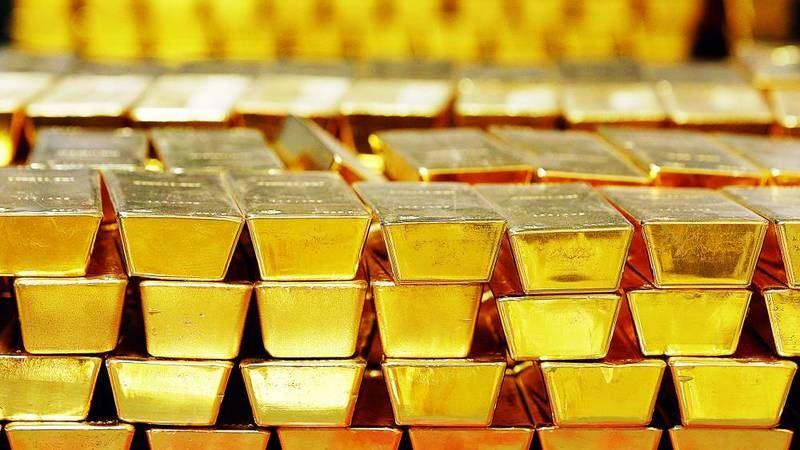 الذهب يهبط بفعل صعود الدولار والإقبال على المخاطرة