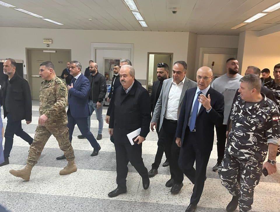 اجتماع وزاري في المطار يبحث في الاجراءات الامنية