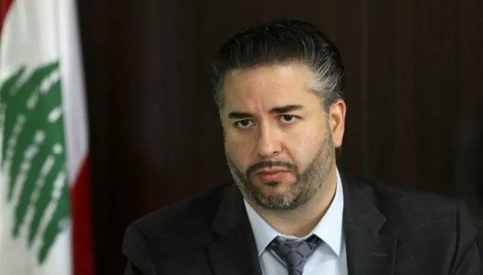 الكشف عن "ملفات فساد"... قرار قضائي بمنع وزير الاقتصاد اللبناني السابق من السفر