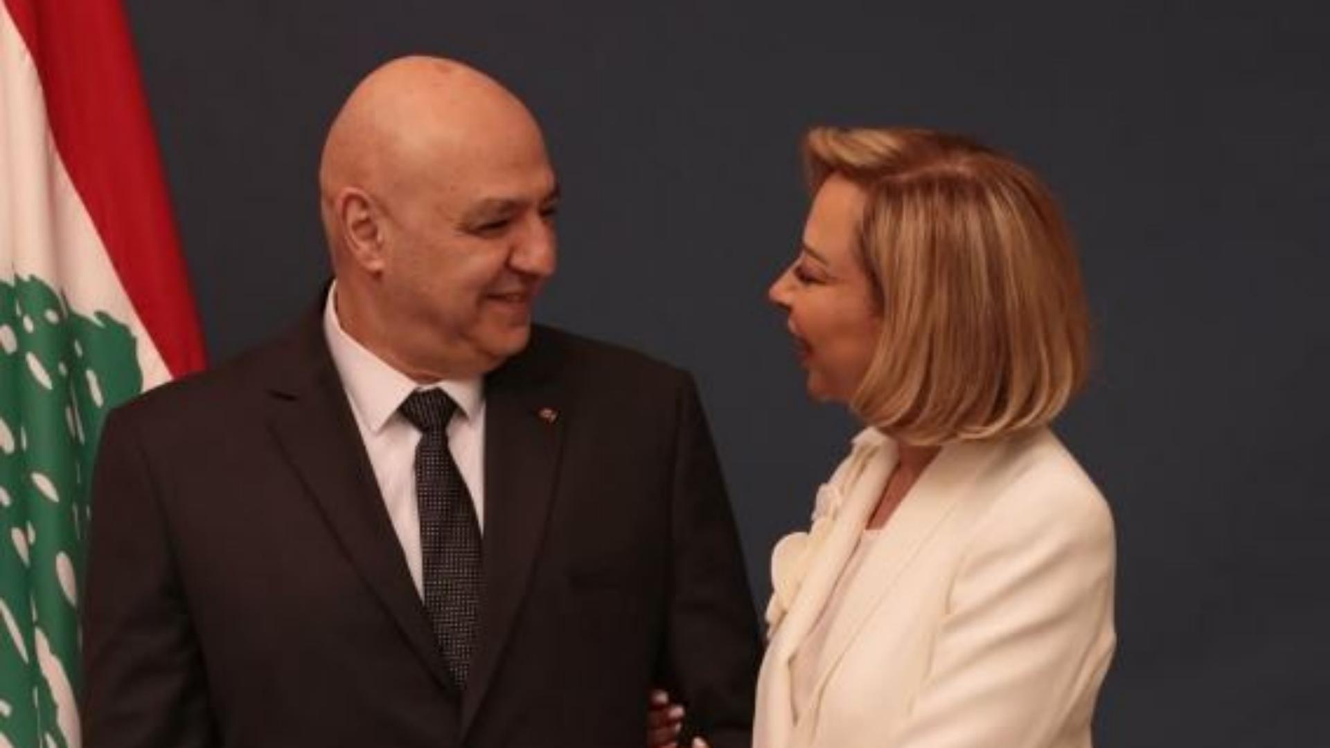 السيّدة الأولى للرئيس عون: "ينعاد عليك ويخلّيلنا ياك"