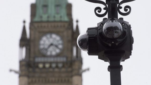 الشرطة الملكيّة الكنديّة توافق على تزويد عناصرها بكاميرات الجسم