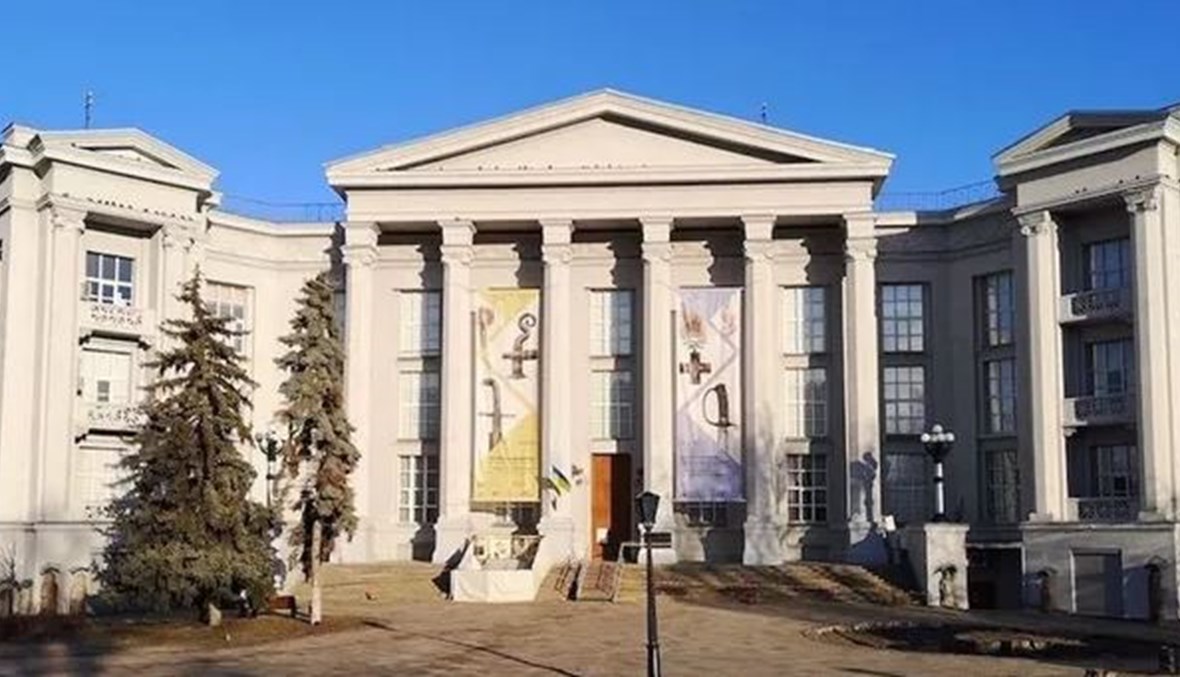 المتحف الوطني لتاريخ أوكرانيا بخطر... مديره يبيت فيه لحمايته