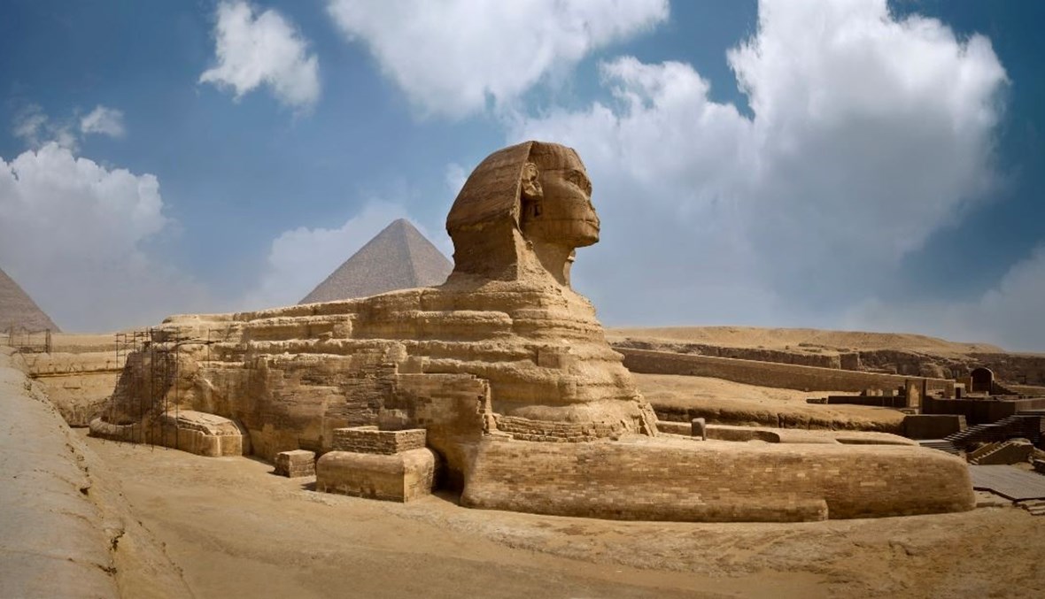 تمثال "أبو الهول" يثير ضجة في مصر ... مغمض العينين!