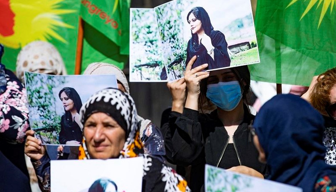 نساء في شمال سوريا ينظمن احتجاجا على وفاة الإيرانية مهسا أميني