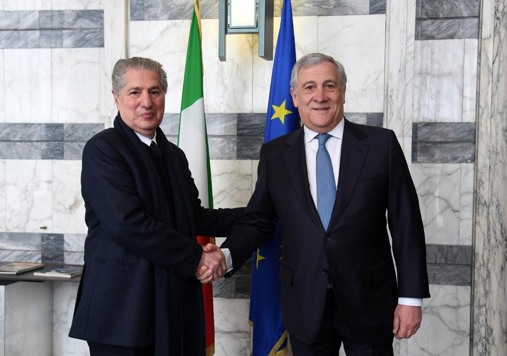 الرئيس الجميّل وصل إلى روما والتقى وزير خارجية إيطاليا وبحثا في الشغور الرئاسي والعوائق التعطيلية