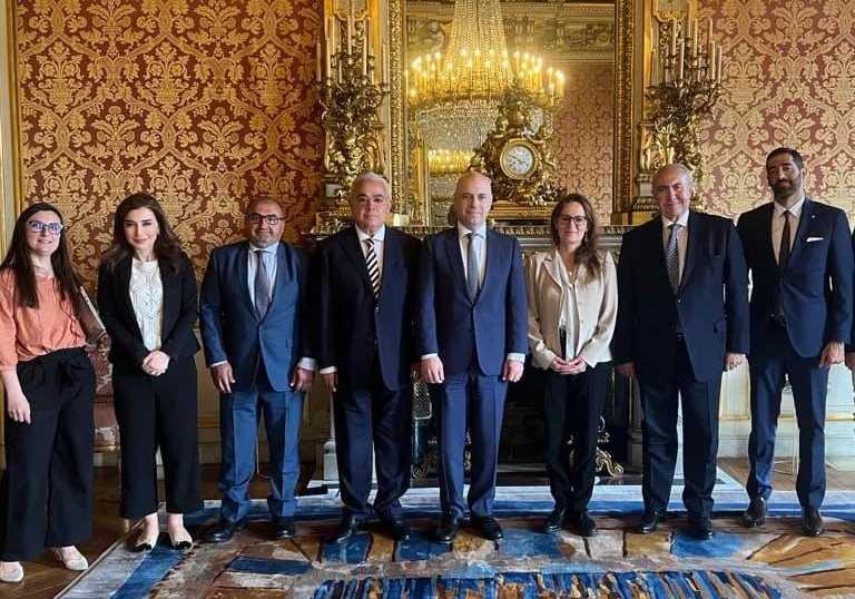 عناوين لقاءات الوفد اللبناني في باريس